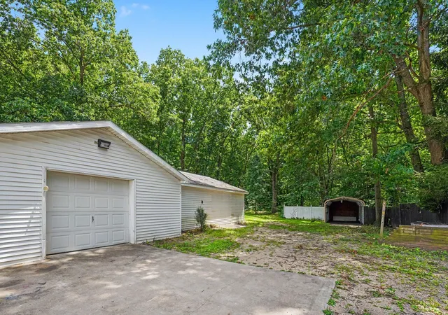 2nd image of 29201 Jewells, Lawton, MI 49065 | MLS# 66026038079