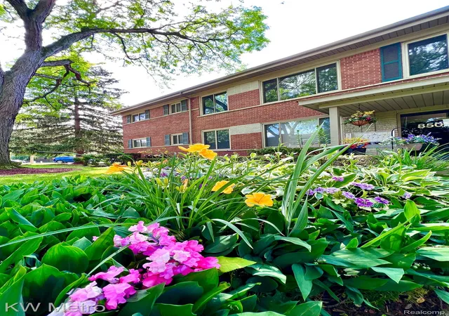 Photo 2 of Condo for sale at 850 N Adams Rd #6, Birmingham, MI 48009 | MLS# 20261057370 | Listing updated on 2026-07-30