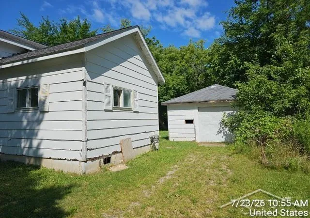 Photo 2 of Single family home for sale at 811 N Granger St, Saginaw, MI 48602 | MLS# 61050215978 | Listing updated on 2026-07-23