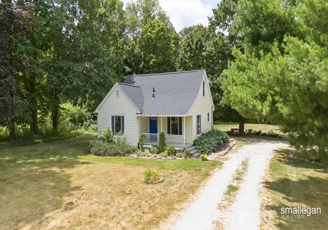 Photo 1 of Single family home for sale at 4005 Hendershot Ave Nw, Grand Rapids, MI 49544 | MLS# 65026038090 | Listing updated on 2026-09-16