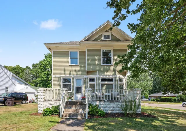 1st image of 279 Wall St, Zeeland, MI 49464 | MLS# 71026038086
