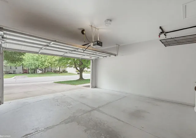 34th image of 183 Four Seasons Rd, Lake Orion, MI 48360 | MLS# 58050215985