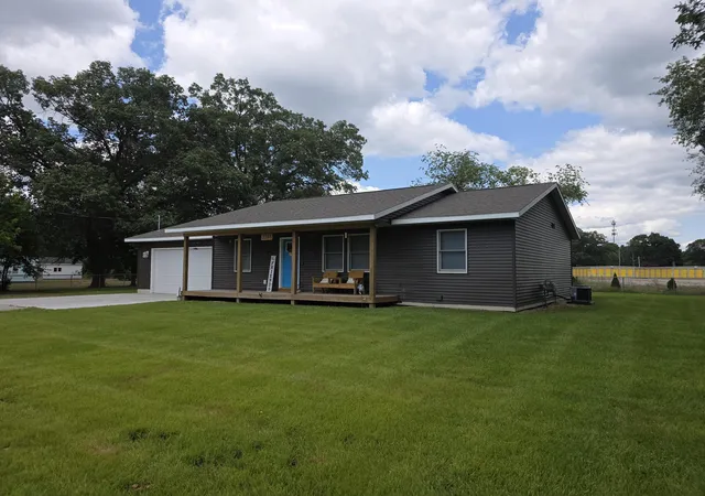 Photo 2 of Single family home for sale at 2288 Evanston Ave, Muskegon, MI 49442 | MLS# 71026038092 | Listing updated on 2026-09-09