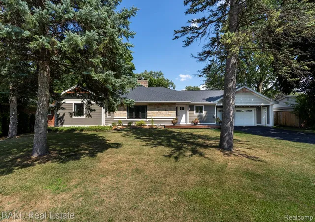 Photo 3 of Single family home for sale at 590 N Sheldon Rd, Plymouth, MI 48170 | MLS# 20261057383 | Listing updated on 2026-09-06