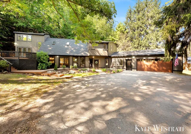 1st image of 6093 Ridgeview Dr, Norton Shores, MI 49441 | MLS# 65026038105