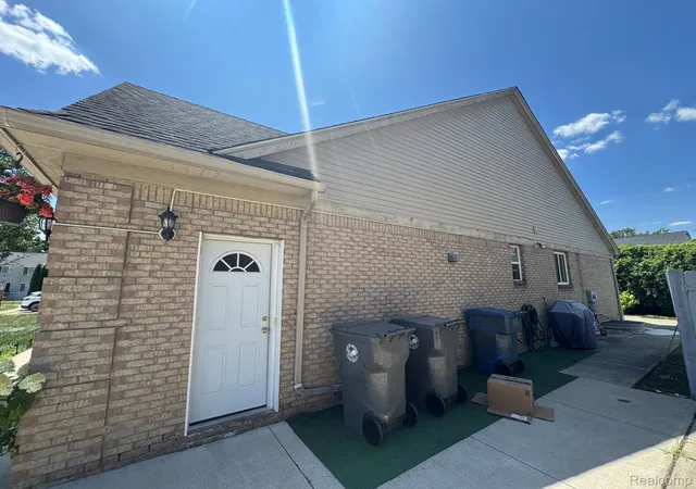 Photo 3 of Single family home for sale at 324 Cherry Ln, Inkster, MI 48141 | MLS# 20261057393 | Listing updated on 2026-07-24