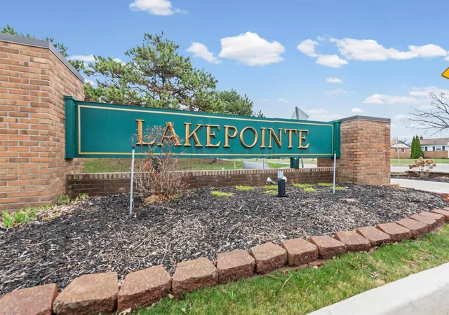 Photo 2 of Condo for sale at 417 Country Clb Dr, Saint Clair Shores, MI 48082 | MLS# 58050215991 | Listing updated on 2026-09-14
