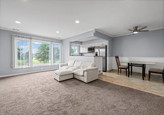 Photo 4 of Condo for sale at 417 Country Clb Dr, Saint Clair Shores, MI 48082 | MLS# 58050215991 | Listing updated on 2026-09-14