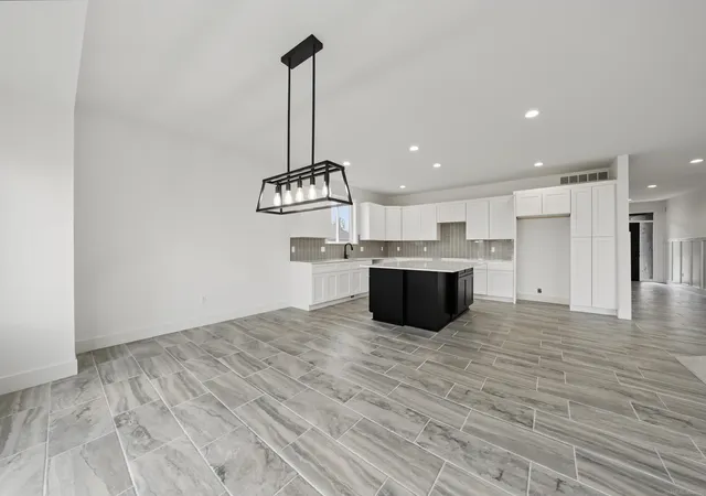Photo 3 of Single family home for sale at 1073 Williamson Cir, Pontiac, MI 48340 | MLS# 58050215997 | Listing updated on 2026-08-27