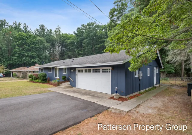 4th image of 5087 Lake Harbor Rd, Norton Shores, MI 49441 | MLS# 71026038128