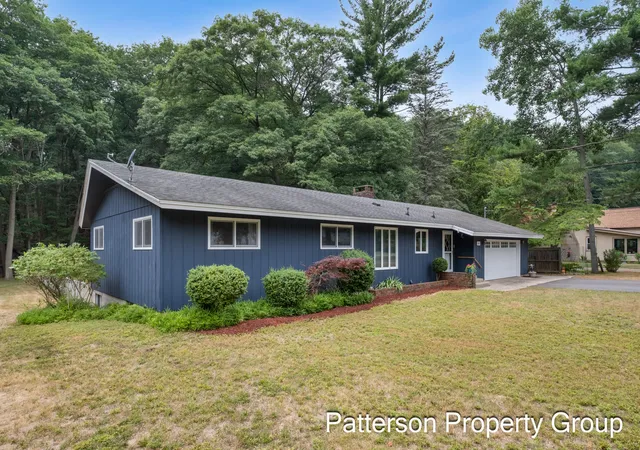 5th image of 5087 Lake Harbor Rd, Norton Shores, MI 49441 | MLS# 71026038128
