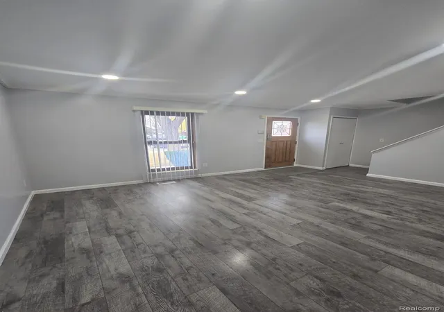 Photo 2 of Condo for sale at 8410 Hickory Dr, Sterling Heights, MI 48312 | MLS# 20261057415 | Listing updated on 2026-08-21