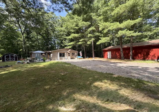 24th image of 8316 N Aqua Dr, Irons, MI 49644 | MLS# 67026038137
