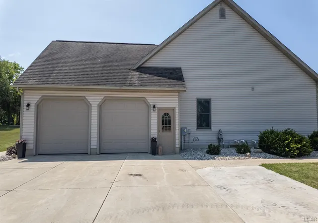 Photo 2 of Single family home for sale at 8580 Marr Hwy, Manitou Beach, MI 49253 | MLS# 56050216003 | Listing updated on 2026-09-01