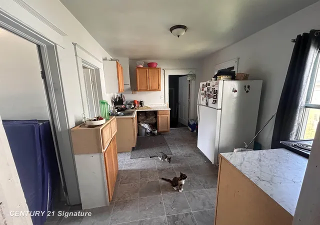 Photo 3 of Single family home for sale at 1539 Maine St, Saginaw, MI 48602 | MLS# 61050216006 | Listing updated on 2026-09-18
