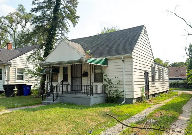 Photo 2 of Single family home for sale at 18550 Pierson St, Detroit, MI 48219 | MLS# 20261057436 | Listing updated on 2026-08-15