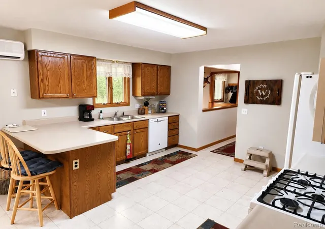 2nd image of 11183 Wolf Rd, Johannesburg, MI 49751 | MLS# 20261057439