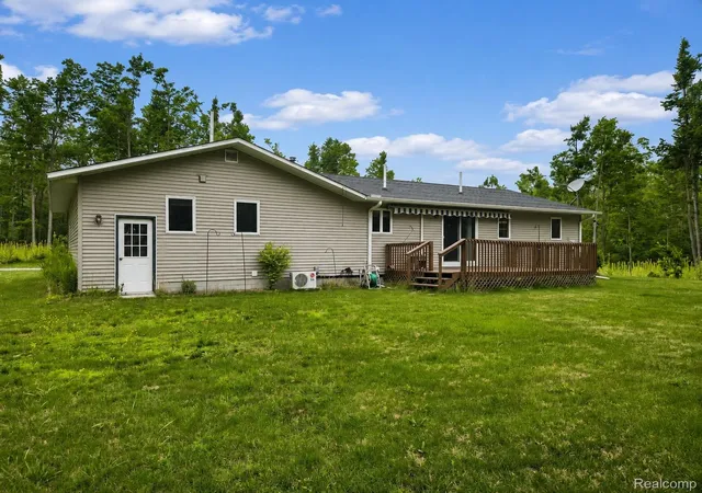 Photo 4 of Single family home for sale at 11183 Wolf Rd, Johannesburg, MI 49751 | MLS# 20261057439 | Listing updated on 2026-09-05