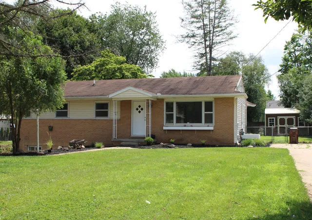 Photo 3 of Single family home for sale at 3027 Tulsa Dr N, Jackson, MI 49203 | MLS# 55026038150 | Listing updated on 2026-09-02