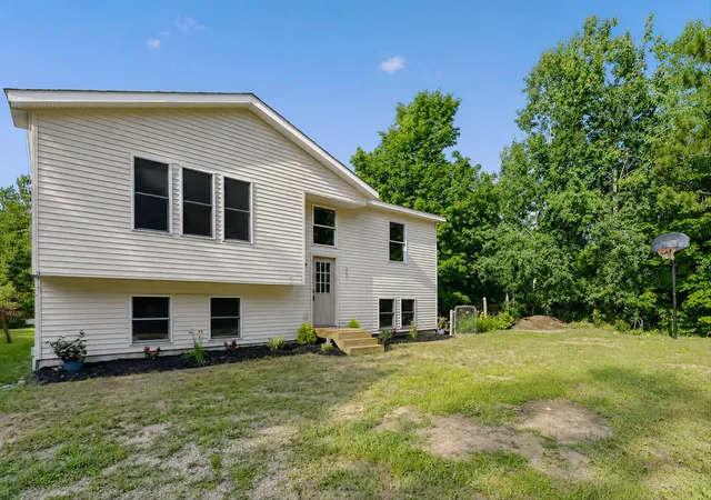 Photo 2 of Single family home for sale at 4241 Laming Cir, Elmira, MI 49730 | MLS# 65026038157 | Listing updated on 2026-09-18