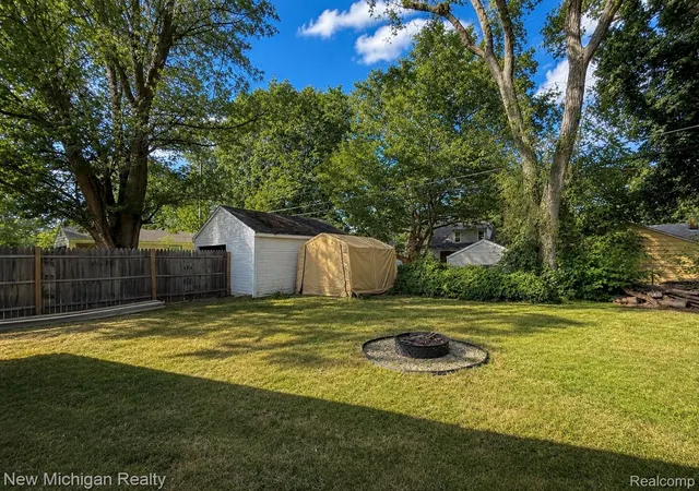 3rd image of 4301 Menton St, Flint, MI 48507 | MLS# 20261057447