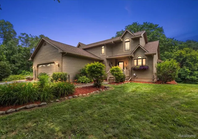 1st image of 1650 Cobblestone Ln, Oxford, MI 48371 | MLS# 20261057450