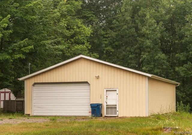 Photo 1 of Sale Pending at 2117 Courtney Dr, Harrison, MI 48625 | MLS# 20261057451 | Listing updated on 2026-08-21