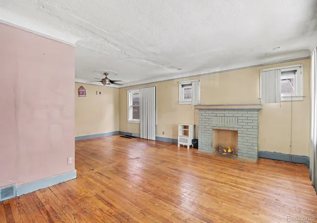 Listing Photo 4 - Condo for sale in building located at 15781 Northlawn St, Detroit, MI 48238