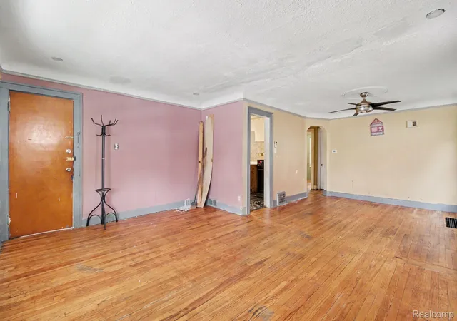 Listing Photo 5 - Condo for sale in building located at 15781 Northlawn St, Detroit, MI 48238