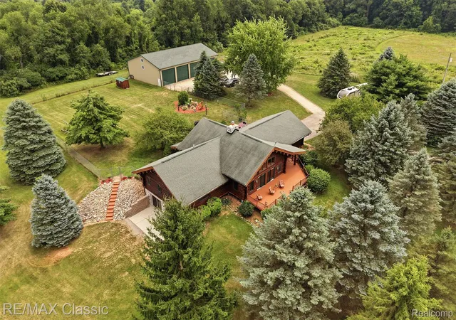 2nd image of 6900 Eveline Dr, Holly, MI 48442 | MLS# 20261057464