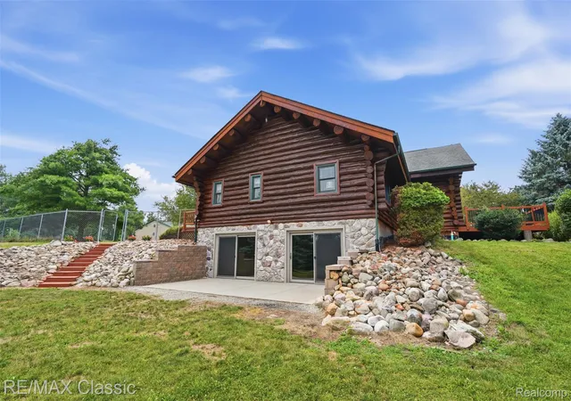 3rd image of 6900 Eveline Dr, Holly, MI 48442 | MLS# 20261057464