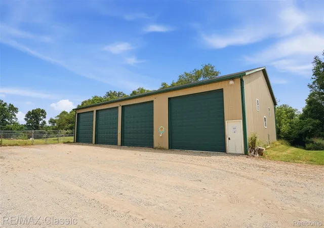 4th image of 6900 Eveline Dr, Holly, MI 48442 | MLS# 20261057464