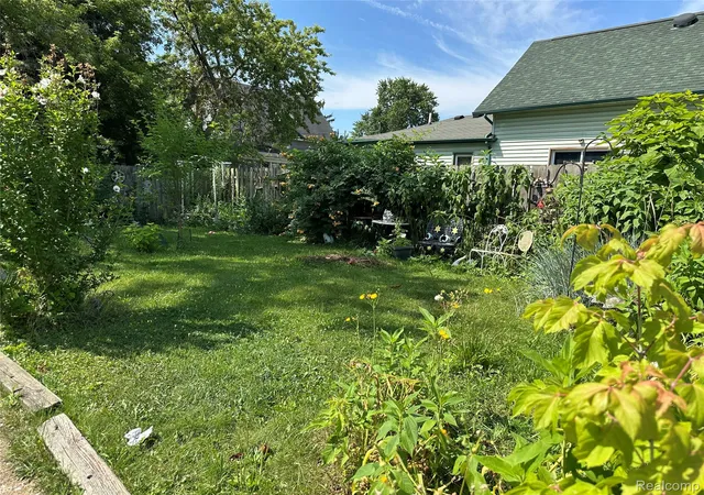 2nd image of 934 Howard St, Port Huron, MI 48060 | MLS# 20261057465