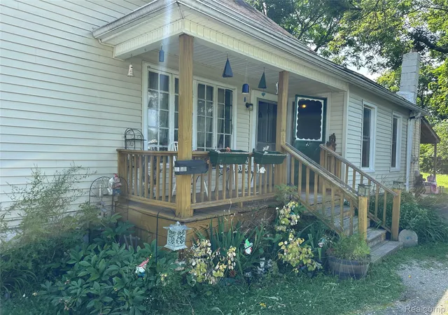 Photo 3 of Multi family home for sale at 934 Howard St, Port Huron, MI 48060 | MLS# 20261057465 | Listing updated on 2026-08-01