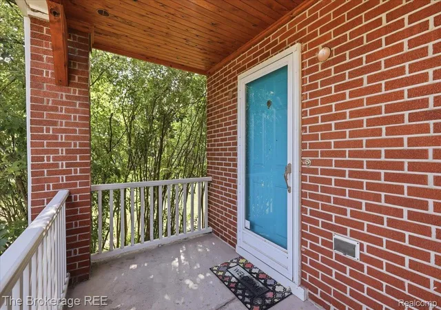 Photo 4 of Single family home for sale at 28115 6 Mile Rd, Livonia, MI 48152 | MLS# 20261057468 | Listing updated on 2026-09-12