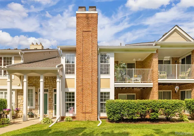 3rd image of 56472 Chesapeake Trl #71, Shelby Township, MI 48316 | MLS# 20261057472