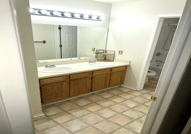 16th image of 308 David St, Pontiac, MI 48341 | MLS# 81026038175