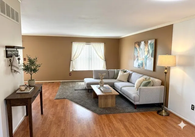 5th image of 308 David St, Pontiac, MI 48341 | MLS# 81026038175