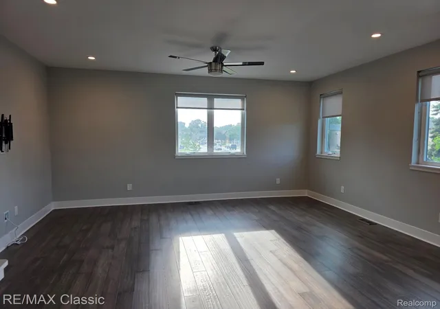 5th image of 4225 W 14 Mile Rd #Suite 100, Royal Oak, MI 48073 | MLS# 20261057474