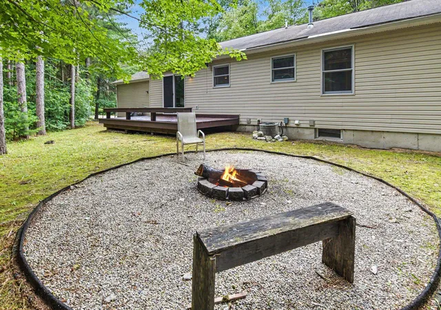 Photo 3 of Single family home for sale at 9307 Evergreen Dr, Traverse City, MI 49684 | MLS# 78080071438 | Listing updated on 2026-10-01