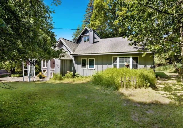2nd image of 11964 Maple Hill Rd, Central Lake, MI 49622 | MLS# 78080071440
