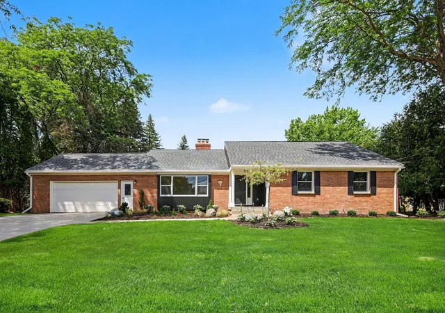 Photo 1 of Single family home for sale at 4043 Clearview St Ne, Grand Rapids, MI 49546 | MLS# 65026038188 | Listing updated on 2026-09-16