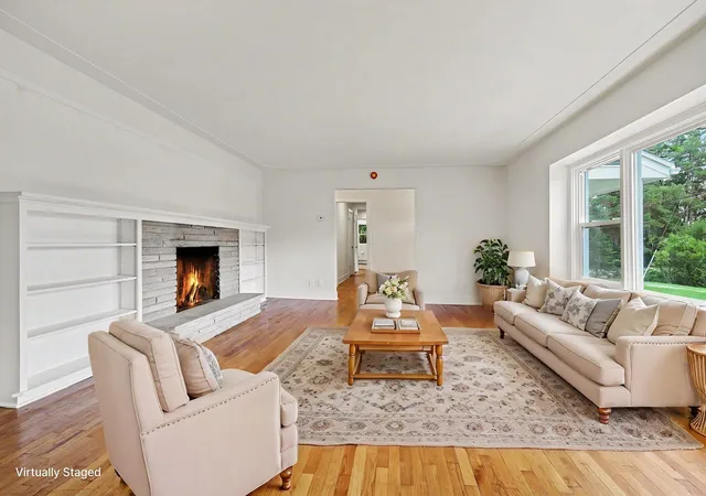 Photo 3 of Single family home for sale at 4043 Clearview St NE, Grand Rapids, MI 49546 | MLS# 65026038188 | Listing updated on 2026-09-16
