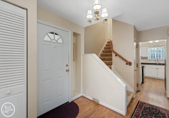 3rd image of 278 Fisher Rd, Grosse Pointe Farms, MI 48230 | MLS# 58050216029