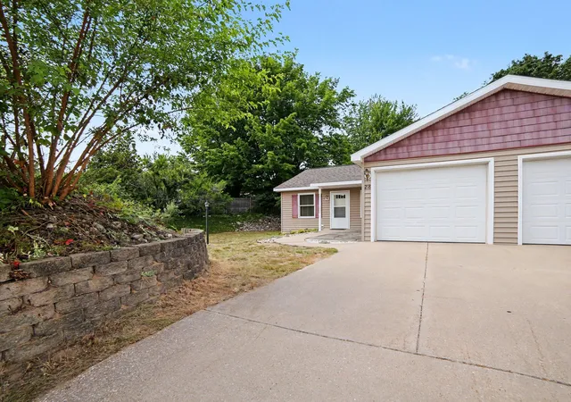 Photo 2 of Condo for sale at 218 Devonwood Dr, Shelby, MI 49455 | MLS# 67026038195 | Listing updated on 2026-07-30