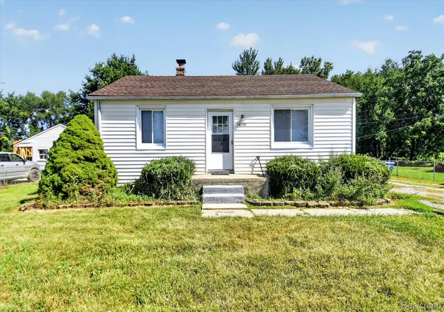 Photo 3 of Multi family home for sale at 18391 Masonic, Fraser, MI 48026 | MLS# 20261057491 | Listing updated on 2026-09-01