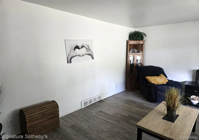 Photo 2 of Single family home for sale at 4821 Shelbyshire Dr, Shelby Township, MI 48316 | MLS# 20261057493 | Listing updated on 2026-09-16