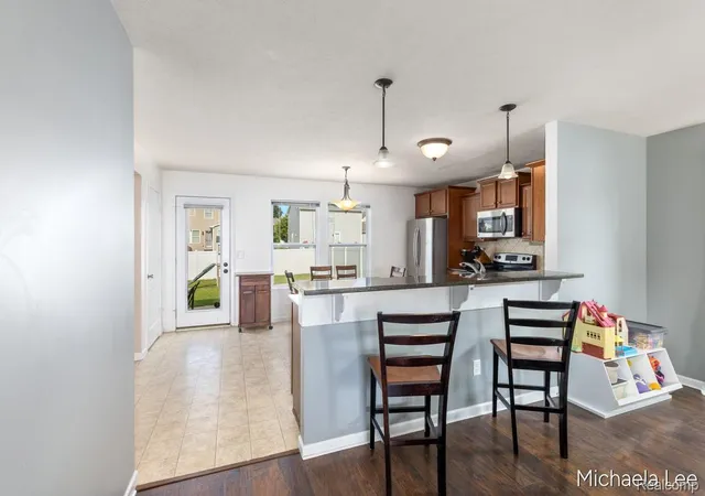 4th image of 607 Nantucket Dr, Lansing, MI 48906 | MLS# 20261057496