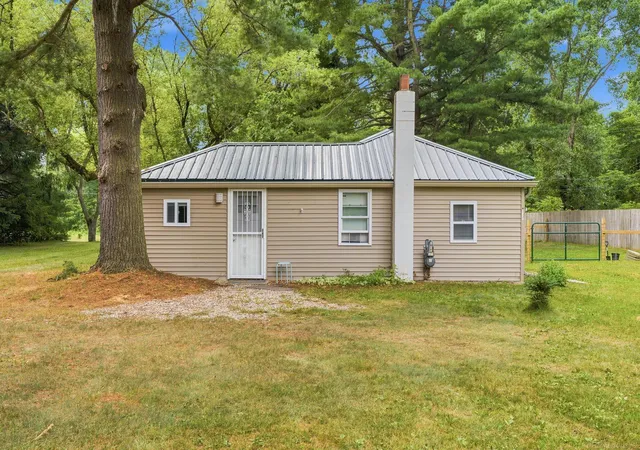 2nd image of 6914 Weber Dr Dr, Port Sanilac, MI 48469 | MLS# 58050216033