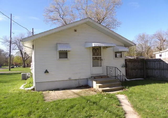 Photo 2 of Single family home for sale at 39 Troy St, Battle Creek, MI 49037 | MLS# 64026038201 | Listing updated on 2026-09-09